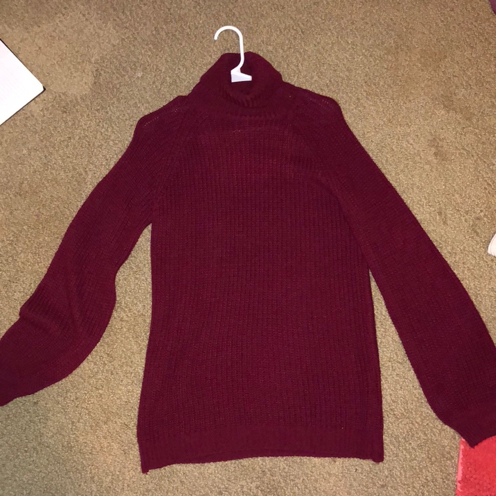 American Eagle turtleneck burgundy